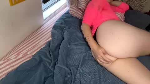 curliegirlee online show from April 19, 12:22 am