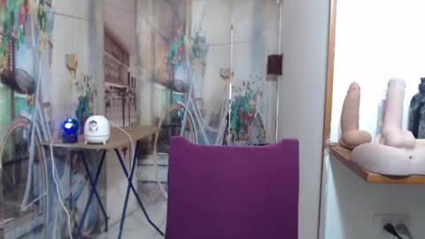 Vannesa online show from February 3, 7:30 pm