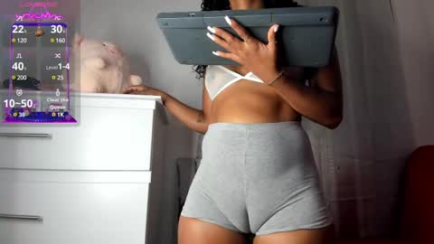 Curly  -  OF- CURLY SWEETT online show from February 24, 2:15 pm