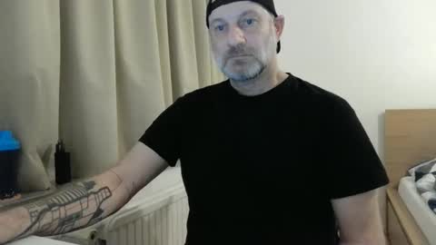 Snapshot of curman85 chatting on January 13, 11:49 pm Curman85 online show from January 13, 11:49 pm