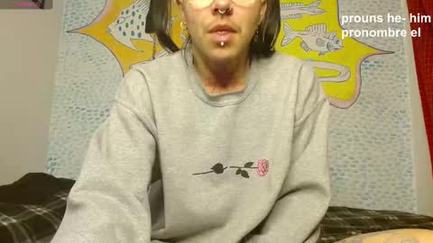 Snapshot of curuba_ chatting on December 4, 12:03 pm Curuba online show from December 4, 12:03 pm