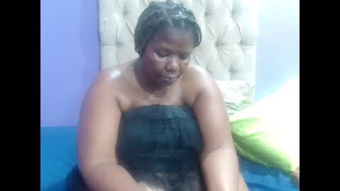 curveychubbyzoe online show from December 15, 9:24 am