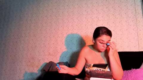 Snapshot of curvy_and_petite23_aws chatting on October 5, 9:24 pm curvy_and_petite23_aws online show from October 5, 9:24 pm