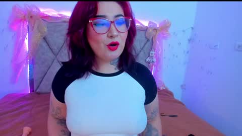 A online show from December 25, 9:43 pm