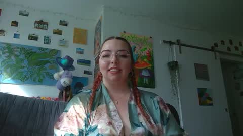 Snapshot of curvycate127 chatting on October 9, 10:19 pm Cate online show from October 9, 10:19 pm