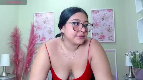 Snapshot of curvydelicios_zoe chatting on October 20, 2:34 am Zoe online show from October 20, 2:34 am