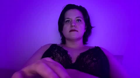 Snapshot of curvyflora chatting on February 25, 2:47 am CurvyFlora online show from February 25, 2:47 am