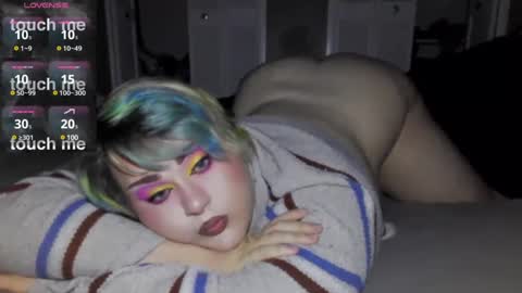 Snapshot of curvygothfemboy chatting on February 16, 4:09 am Curvygothfemboy online show from February 16, 4:09 am