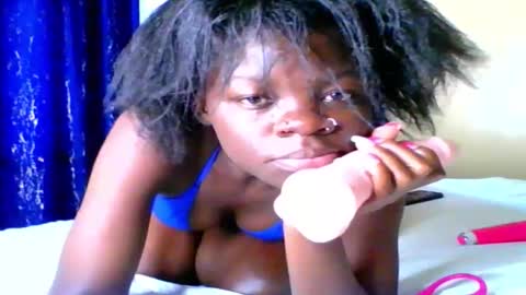 Snapshot of curvyjoan chatting on February 18, 8:27 am curvyjoan online show from February 18, 8:27 am