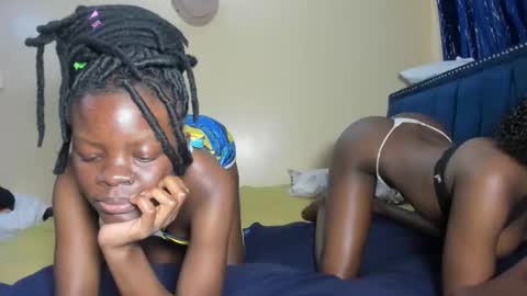 Snapshot of curvyjoan chatting on October 1, 9:26 am curvyjoan online show from October 1, 9:26 am