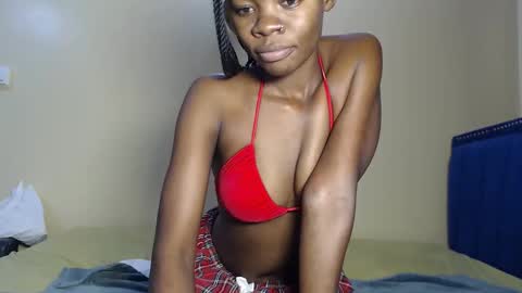 Snapshot of curvyjoan chatting on October 29, 9:55 am curvyjoan online show from October 29, 9:55 am