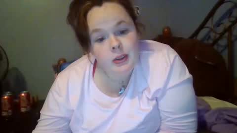 Snapshot of curvyplayday chatting on February 9, 8:22 am dahlia -kim online show from February 9, 8:22 am