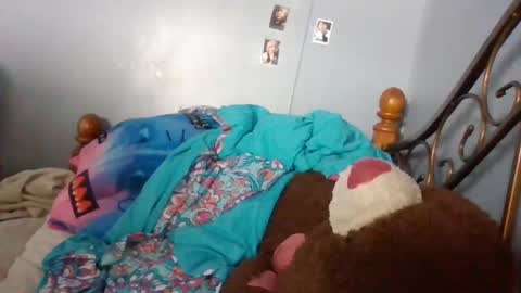 Snapshot of curvyplayday chatting on February 18, 4:48 pm dahlia -kim online show from February 18, 4:48 pm