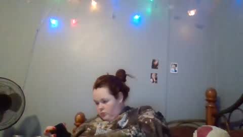 Snapshot of curvyplayday chatting on February 20, 12:19 am dahlia -kim online show from February 20, 12:19 am