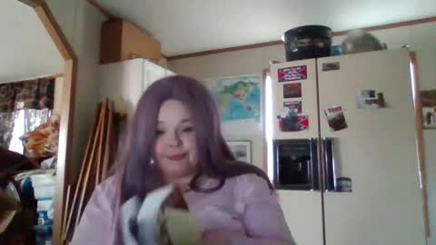Snapshot of curvyplayday chatting on March 8, 7:53 pm dahlia -kim online show from March 8, 7:53 pm