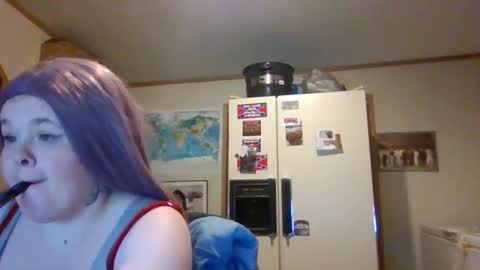 Snapshot of curvyplayday chatting on March 10, 11:21 am dahlia -kim online show from March 10, 11:21 am
