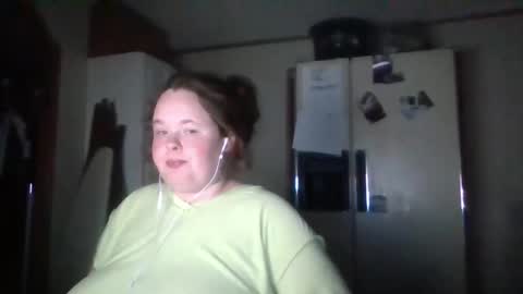 Snapshot of curvyplayday chatting on October 5, 7:07 am dahlia -kim online show from October 5, 7:07 am
