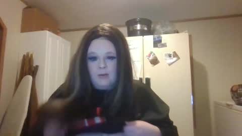 Snapshot of curvyplayday chatting on November 8, 2:23 am dahlia -kim online show from November 8, 2:23 am