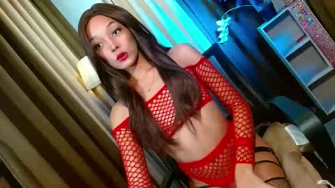 BBY CURLYHANNA online show from November 16, 4:12 pm