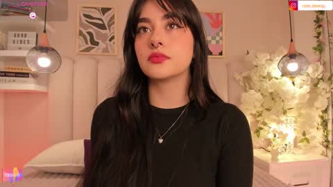 Snapshot of cute__cherry_ chatting on November 12, 8:52 pm Amber online show from November 12, 8:52 pm