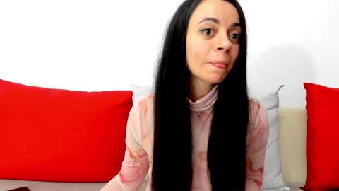 Snapshot of cute_angel95 chatting on January 30, 7:26 pm cute_angel95 online show from January 30, 7:26 pm