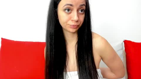 Snapshot of cute_angel95 chatting on January 31, 10:10 pm cute_angel95 online show from January 31, 10:10 pm