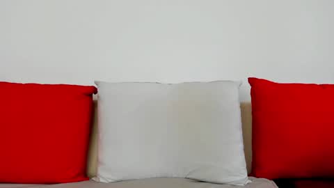 Snapshot of cute_angel95 chatting on February 5, 1:44 pm cute_angel95 online show from February 5, 1:44 pm
