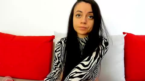 Snapshot of cute_angel95 chatting on February 9, 11:36 am cute_angel95 online show from February 9, 11:36 am