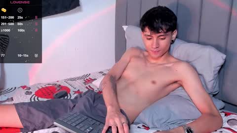Snapshot of cute_diego_ chatting on January 27, 11:00 pm Diego online show from January 27, 11:00 pm