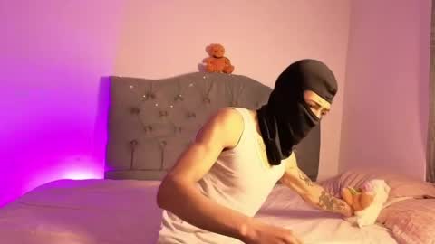 Emma online show from April 12, 11:04 am