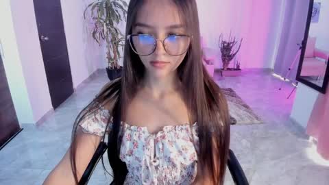 Bella Fox online show from April 7, 3:01 pm