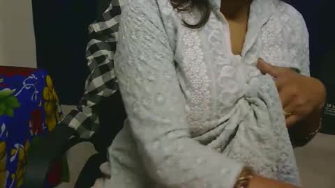 Snapshot of cute_kashmira99 chatting on November 6, 5:47 pm kashmira online show from November 6, 5:47 pm