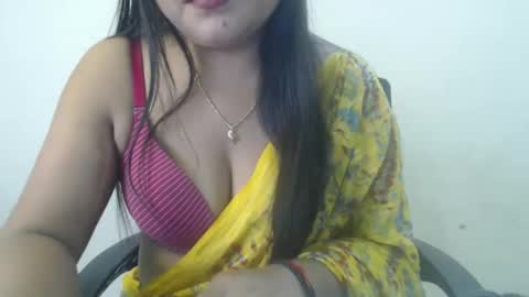 Snapshot of cute_kavya chatting on October 16, 6:47 am cute_kavya online show from October 16, 6:47 am