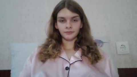 Snapshot of cute_kitte chatting on December 23, 10:12 pm cute_kitte online show from December 23, 10:12 pm