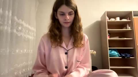 Snapshot of cute_kitte chatting on January 14, 1:26 am cute_kitte online show from January 14, 1:26 am