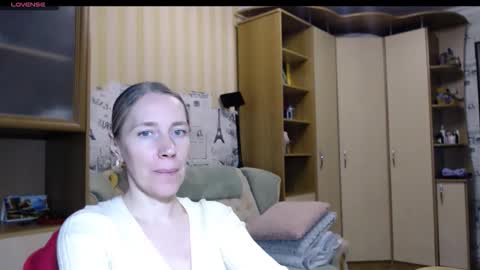 cute_lion_ online show from December 13, 8:14 pm