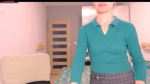 cute_lion_ online show from January 14, 11:16 am