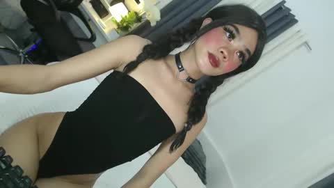 Jane online show from January 8, 8:05 am