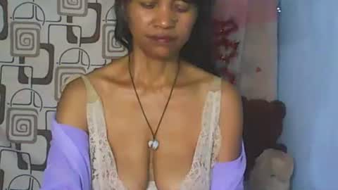 murielle online show from April 22, 1:23 pm