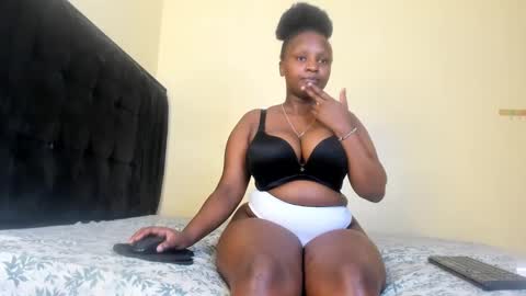 cute n nasty online show from December 5, 6:43 am