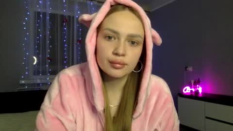 cute_shy06 online show from December 14, 7:51 pm