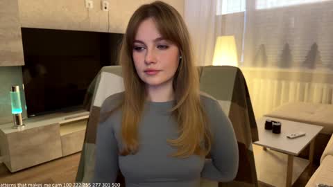 Snapshot of cute_siberian_girl chatting on November 11, 4:12 am Ksenya online show from November 11, 4:12 am