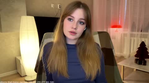 Snapshot of cute_siberian_girl chatting on December 5, 3:04 am Ksenya online show from December 5, 3:04 am