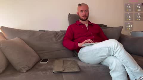 Snapshot of cute_skywalker chatting on December 9, 7:06 am cute_skywalker online show from December 9, 7:06 am
