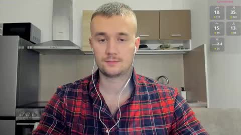 Snapshot of cute_skywalker chatting on February 15, 6:12 pm cute_skywalker online show from February 15, 6:12 pm