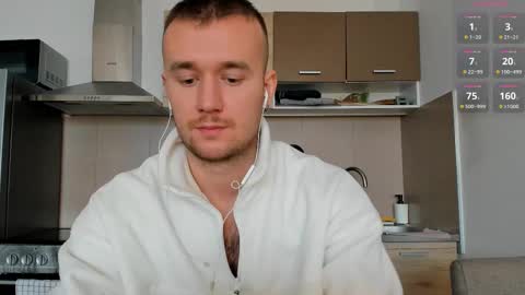 Snapshot of cute_skywalker chatting on February 17, 9:03 am cute_skywalker online show from February 17, 9:03 am