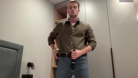 Snapshot of cute_skywalker chatting on September 13, 6:29 pm cute_skywalker online show from September 13, 6:29 pm