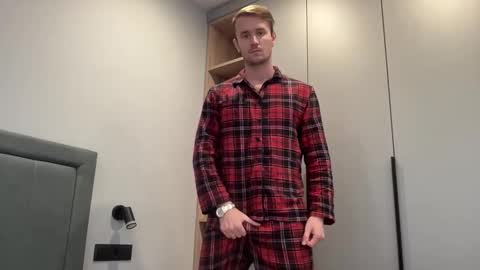 Snapshot of cute_skywalker chatting on September 20, 3:02 pm cute_skywalker online show from September 20, 3:02 pm