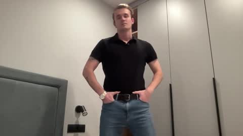 Snapshot of cute_skywalker chatting on October 7, 4:37 pm cute_skywalker online show from October 7, 4:37 pm