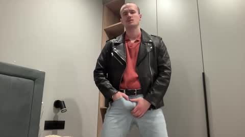 cute_skywalker online show from January 5, 5:27 pm